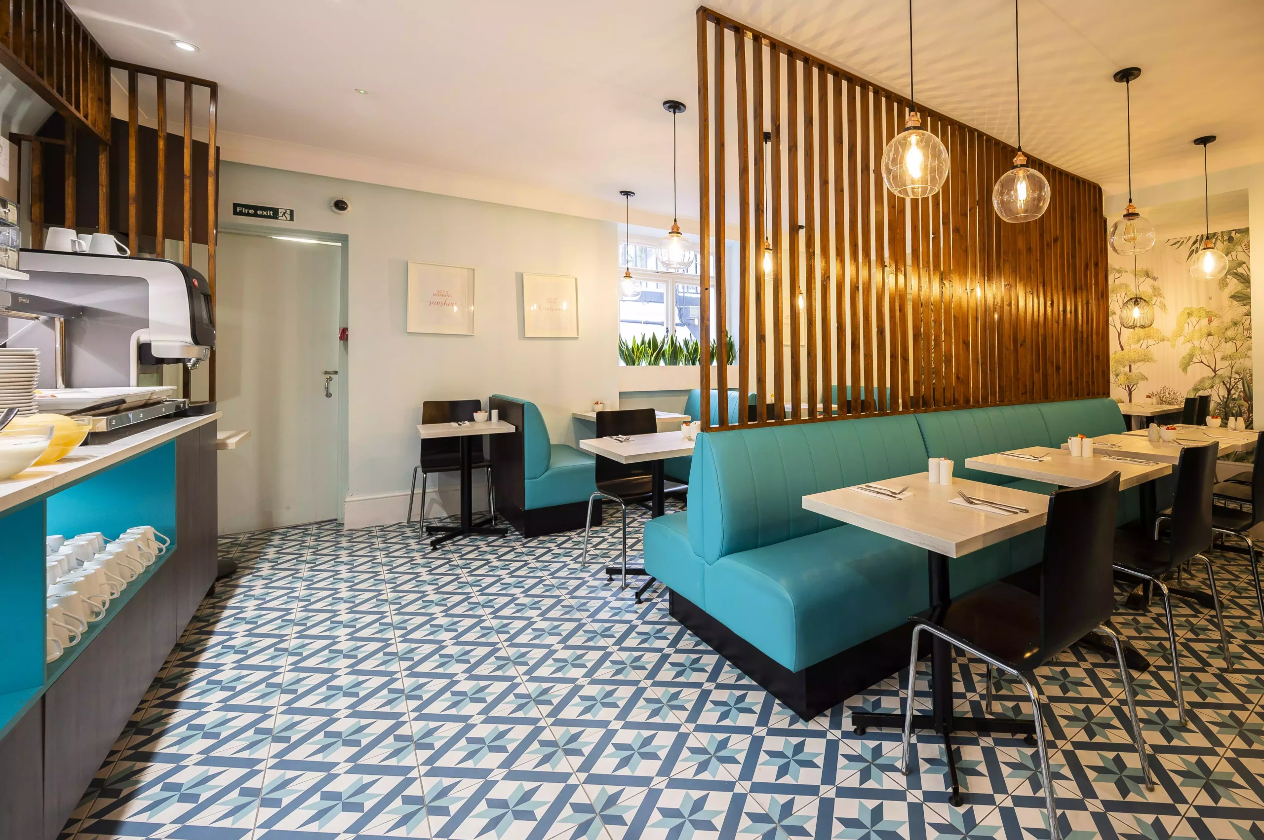 Breakfast room at the Mentone Hotel
